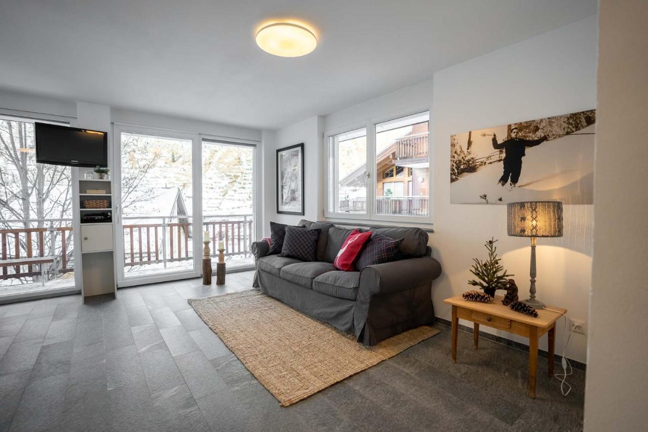 Modern Apartment With Matterhorn View Церматт Экстерьер фото